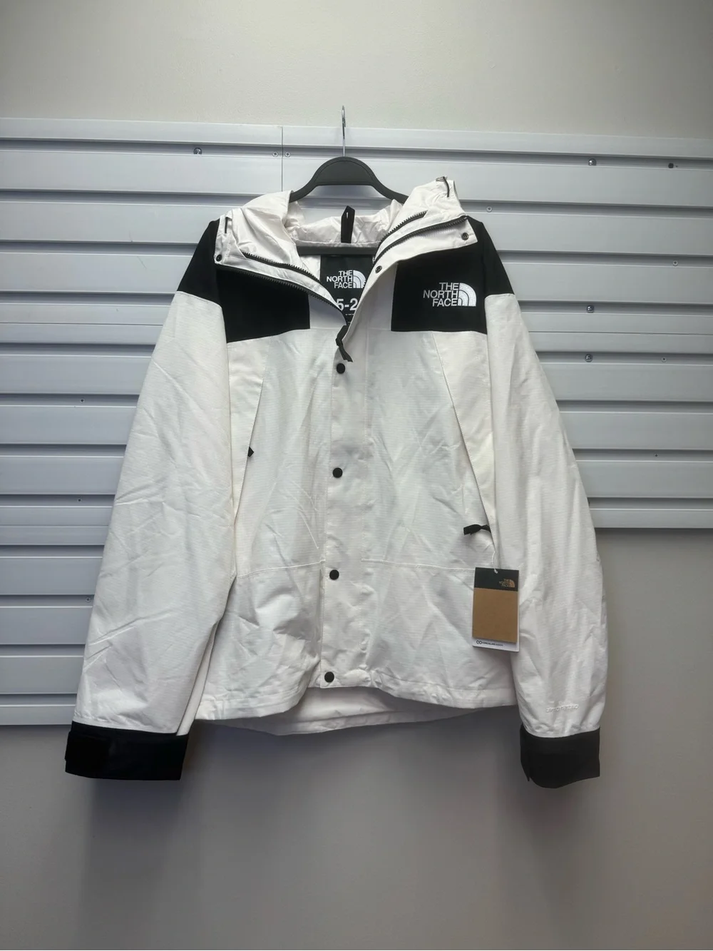 The North Face Dryvent Mono Mountain Jacket
